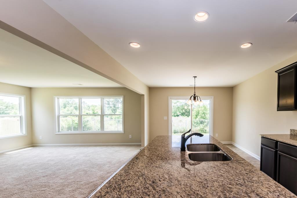711 Justify Loop Graniteville, SC 29829 - Photo 5 of 13 Open concept/ laminate flooring throughout main li