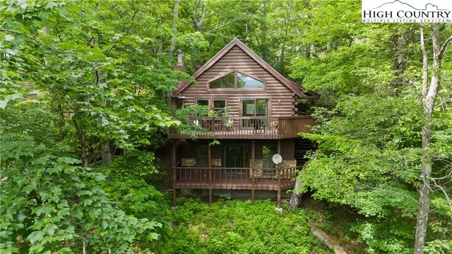 $450,000 | 289 Grandview Drive, Seven Devils, NC 28604