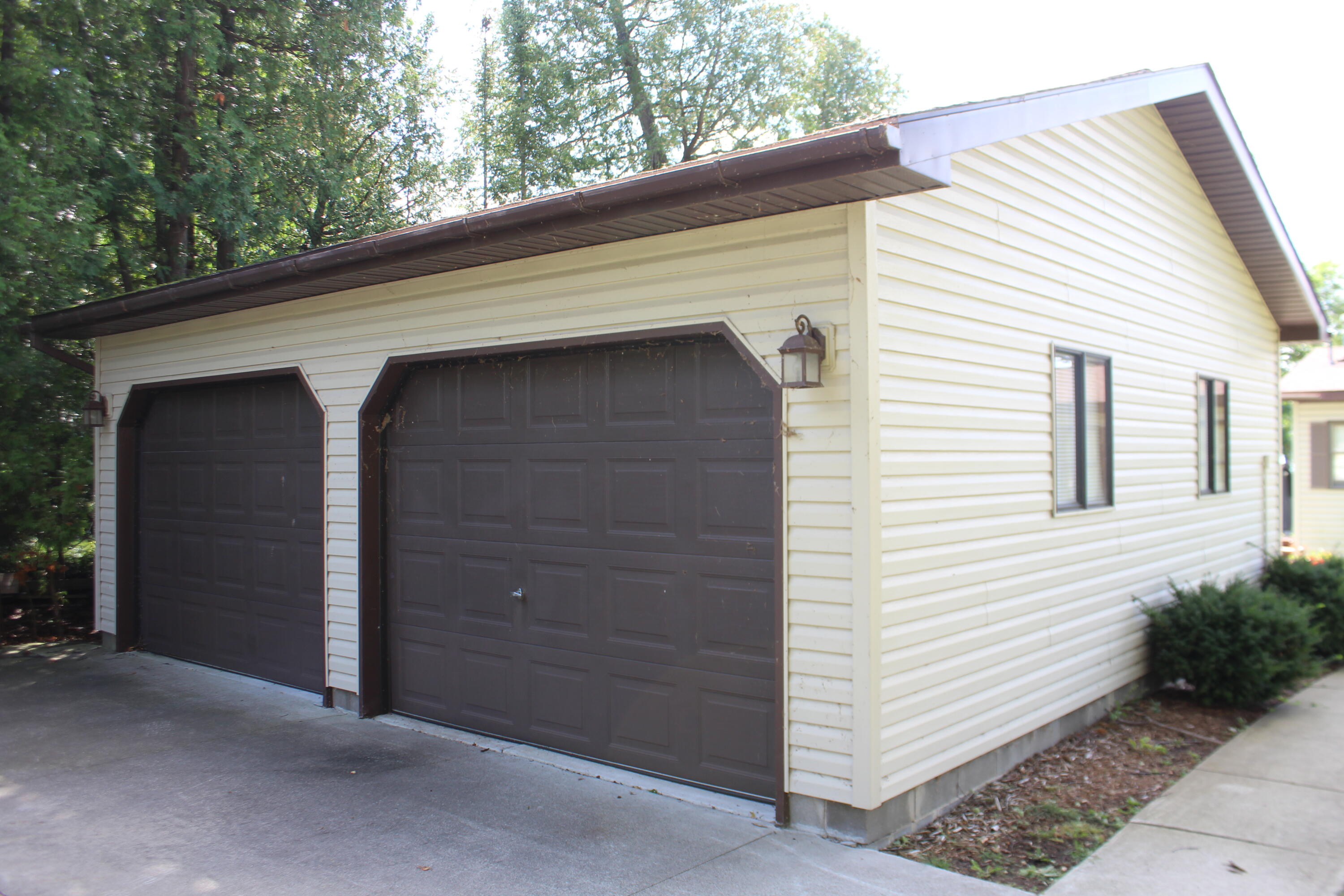 6600 Grand Point Road Presque Isle, MI 49777 - Photo 3 of 21 Gallery Image 3