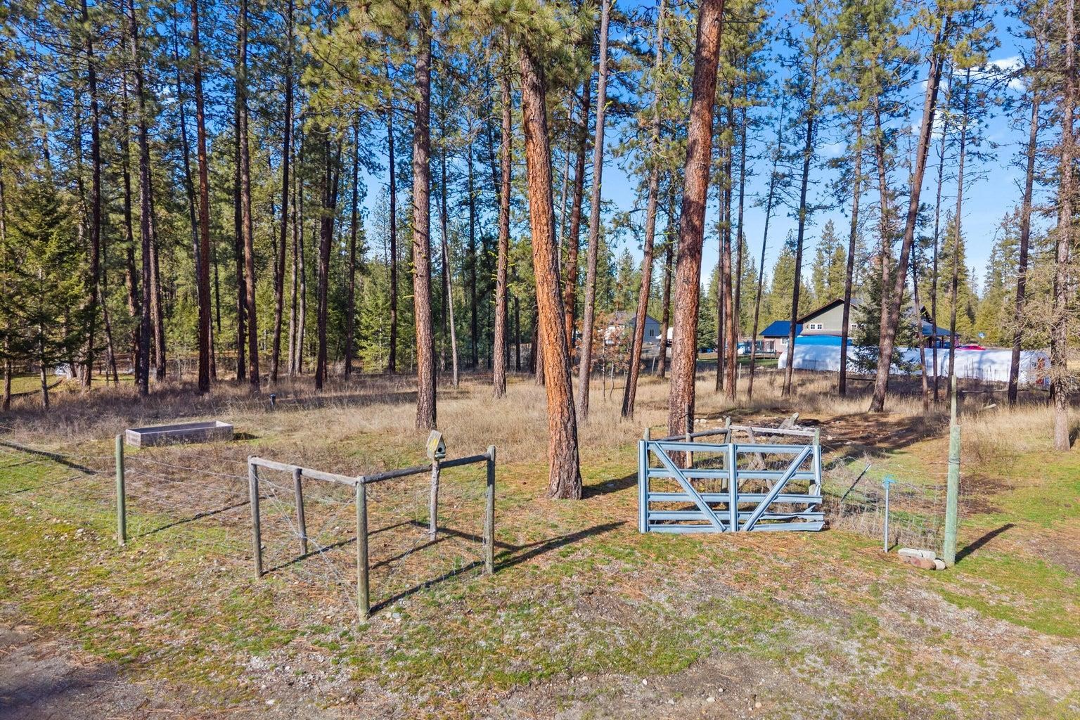 1197 B Williams Lake Road Evans, WA 99126 - Photo 33 of 38