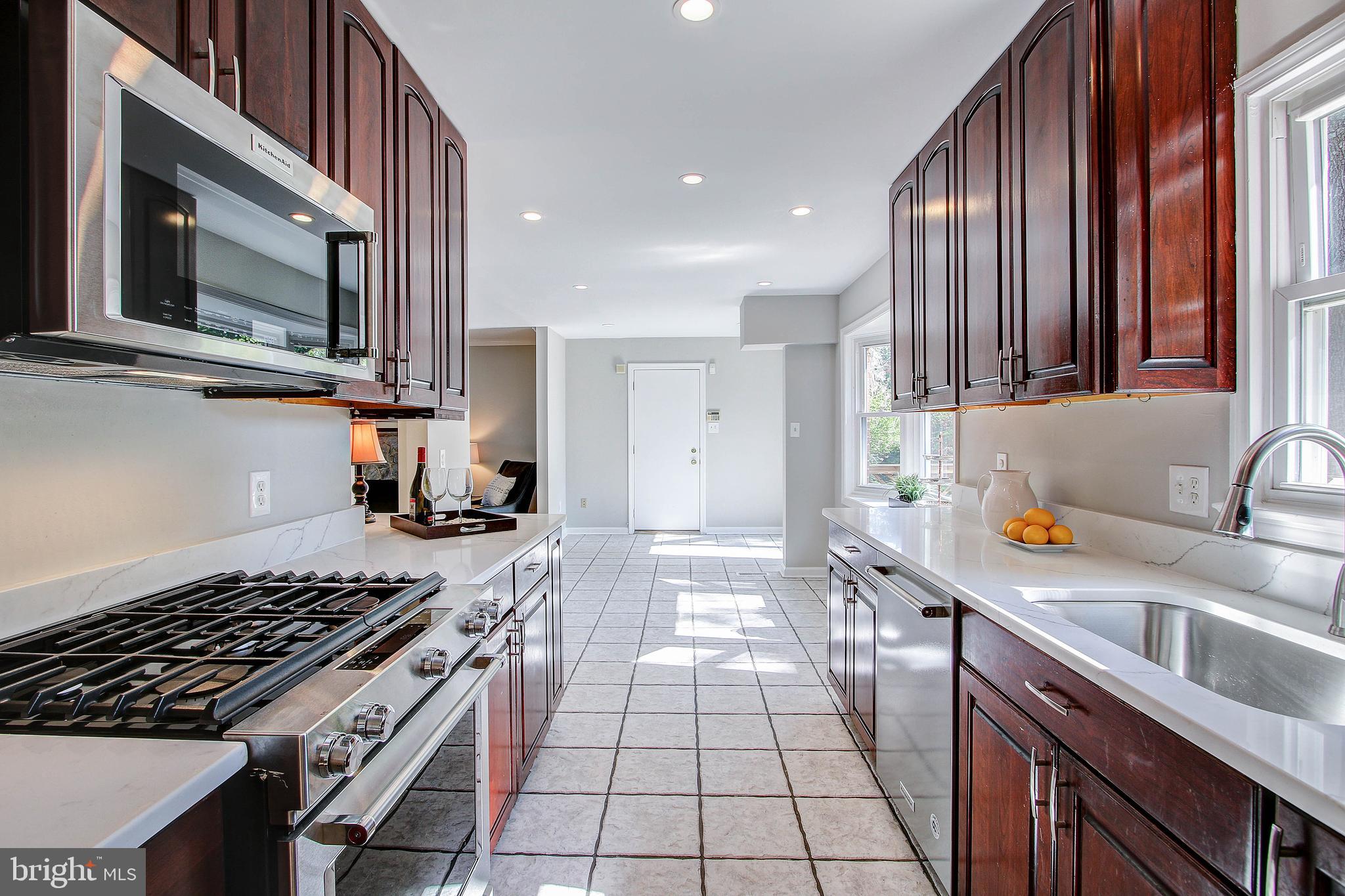 11601 Falls Road Potomac, MD 20854 - Photo 14 of 49