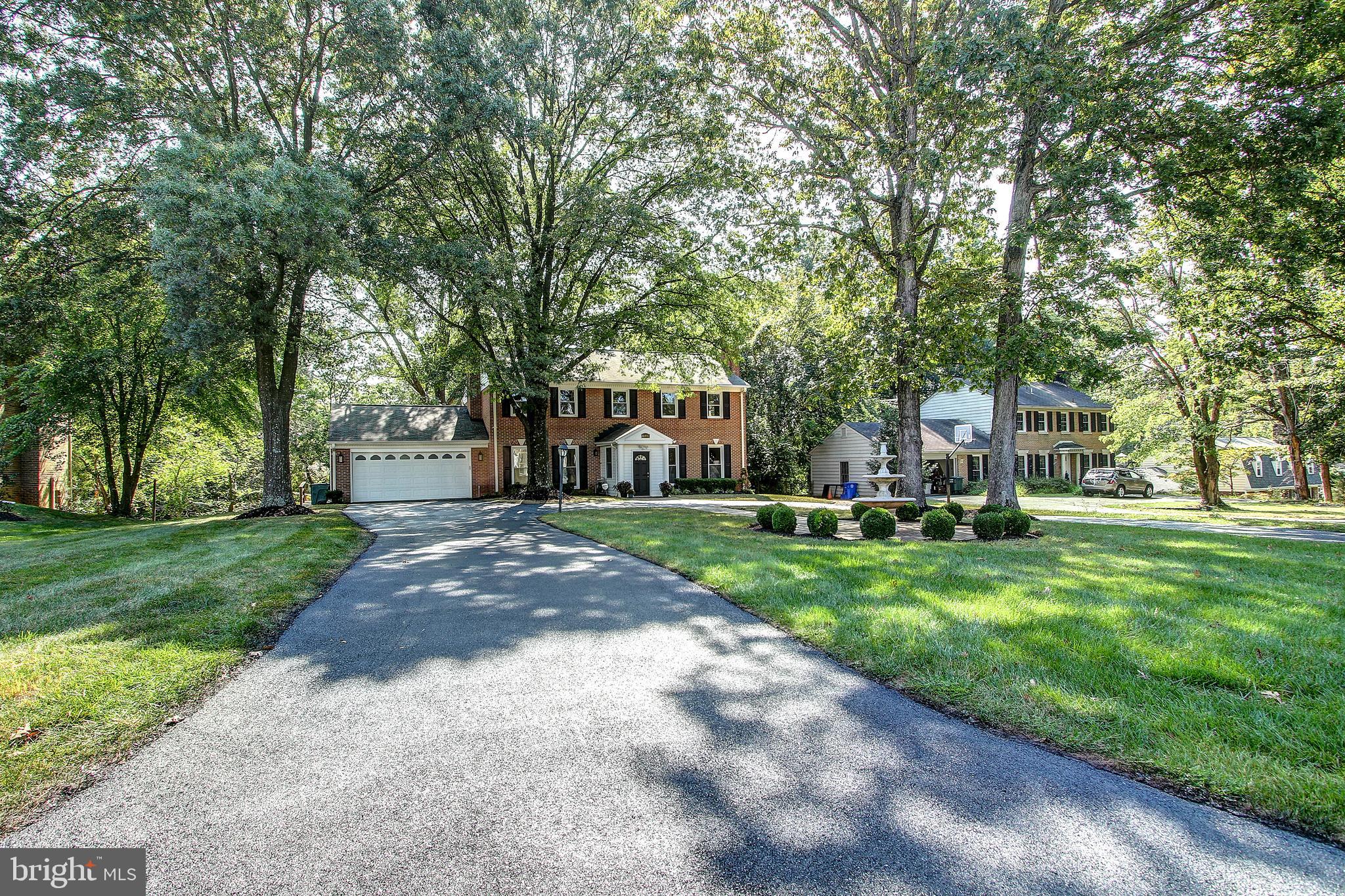 11601 Falls Road Potomac, MD 20854 - Photo 3 of 49