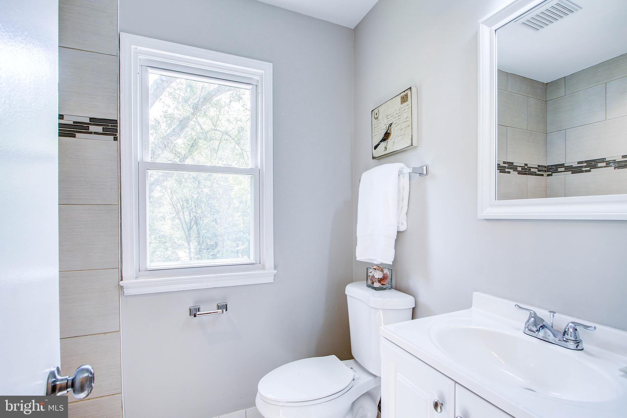 11601 Falls Road Potomac, MD 20854 - Photo 30 of 49