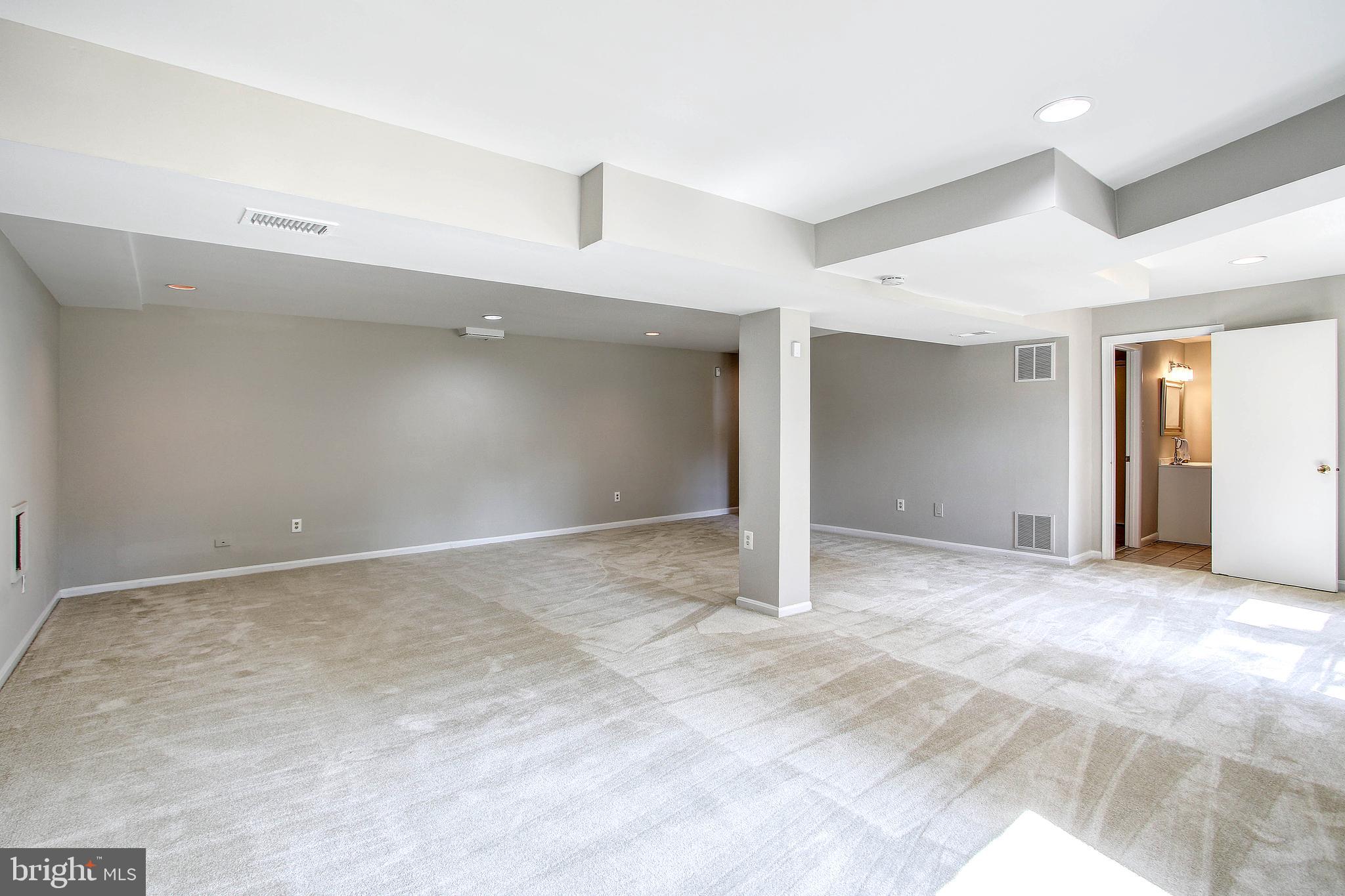 11601 Falls Road Potomac, MD 20854 - Photo 40 of 49
