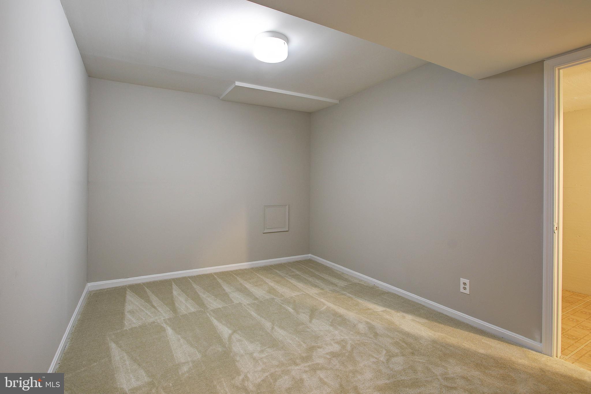 11601 Falls Road Potomac, MD 20854 - Photo 43 of 49