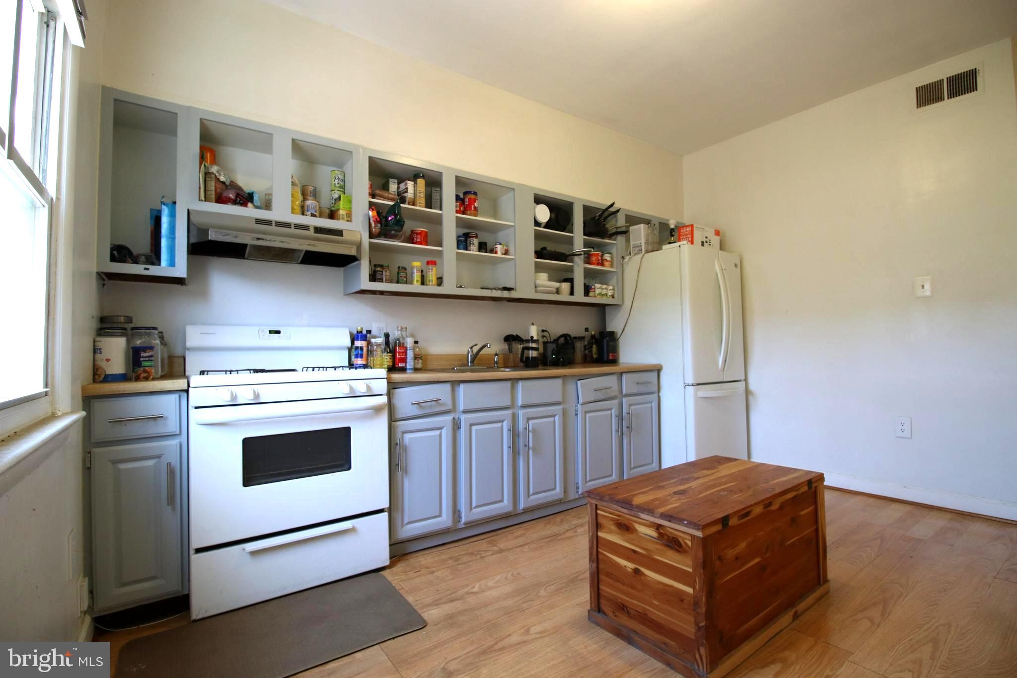 32 Bates Street Northwest Washington, DC 20001 - Photo 18 of 31 Unit B Kitchen