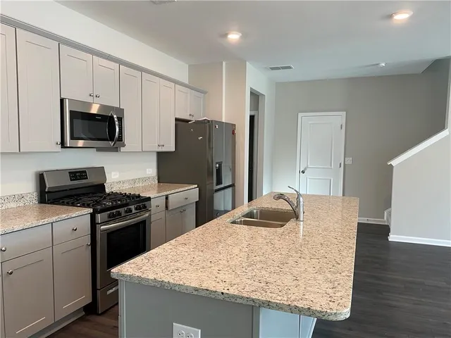 $2,250 | 4402 Grosbeak Drive, Hoschton, GA 30548