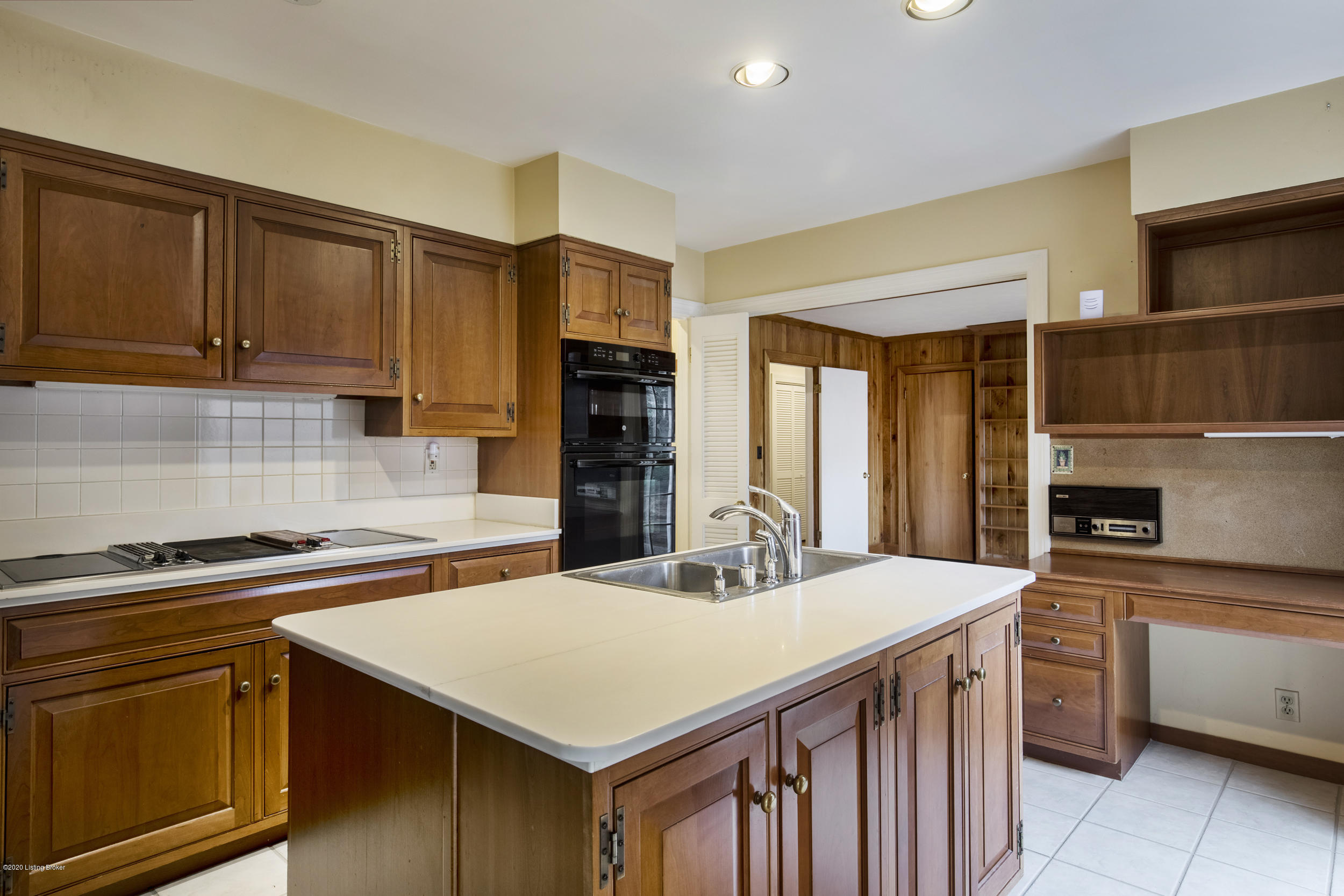 5313 Hempstead Road Louisville, KY 40207 - Photo 12 of 41 12-kitchen