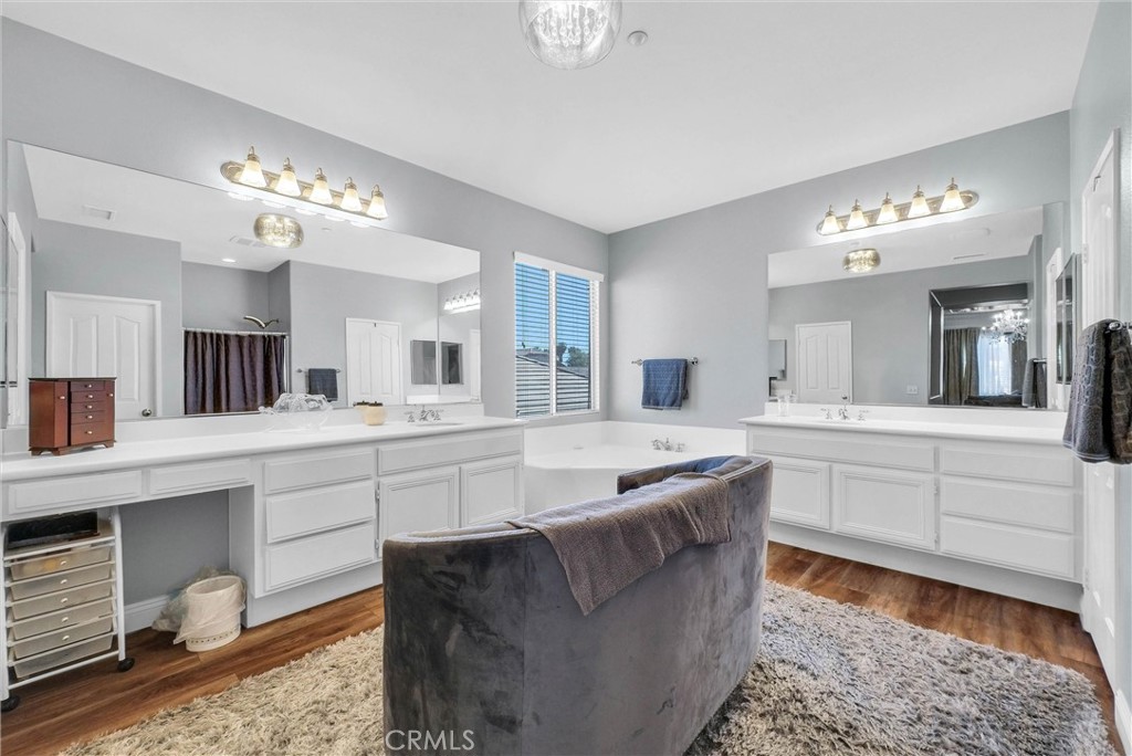 11499 Bridgeway Drive Riverside, CA 92505 - Photo 41 of 70 Primary Bathroom