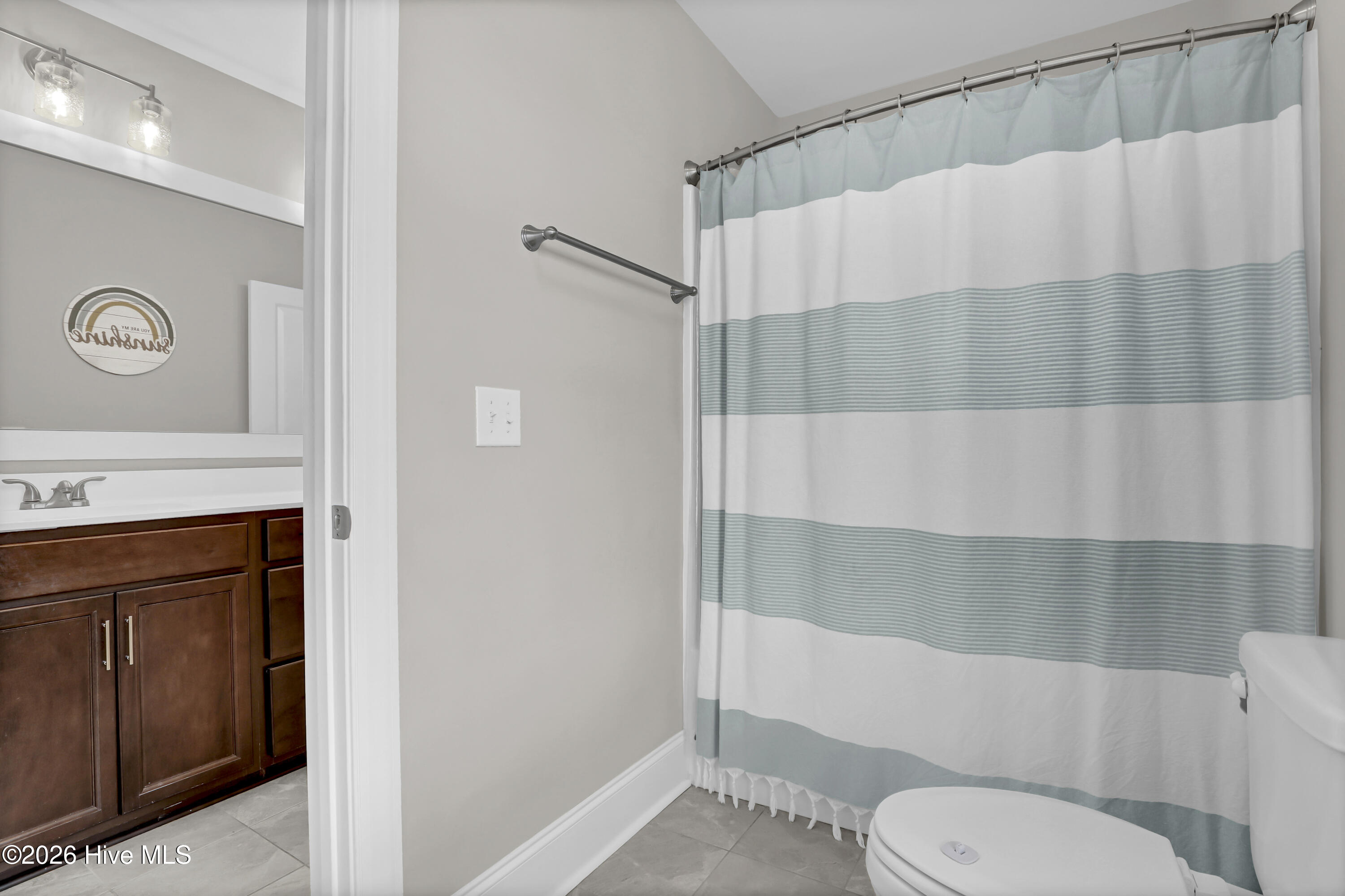 413 Canter Crest Road Hampstead, NC 28443 - Photo 40 of 56 Jack & Jill Full Bath