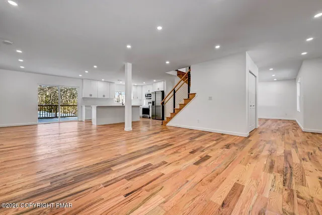 $850,000 | 684 Minsi Trail East, Long Pond, PA 18334