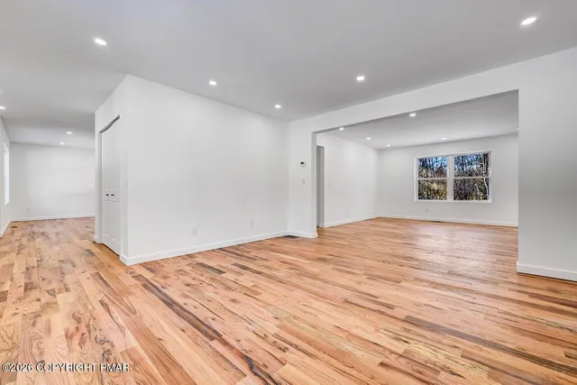 $850,000 | 684 Minsi Trail East, Long Pond, PA 18334