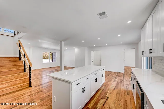 $850,000 | 684 Minsi Trail East, Long Pond, PA 18334