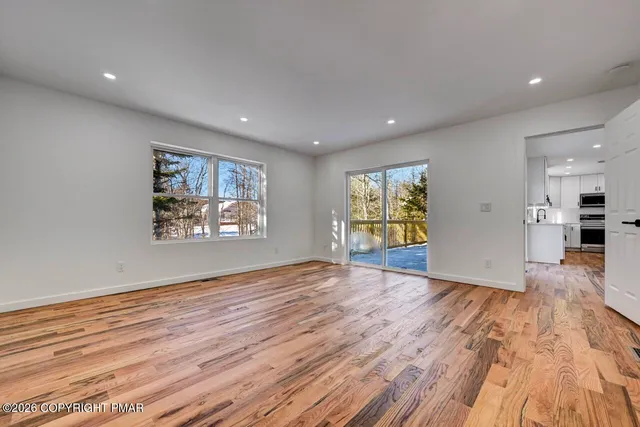 $850,000 | 684 Minsi Trail East, Long Pond, PA 18334