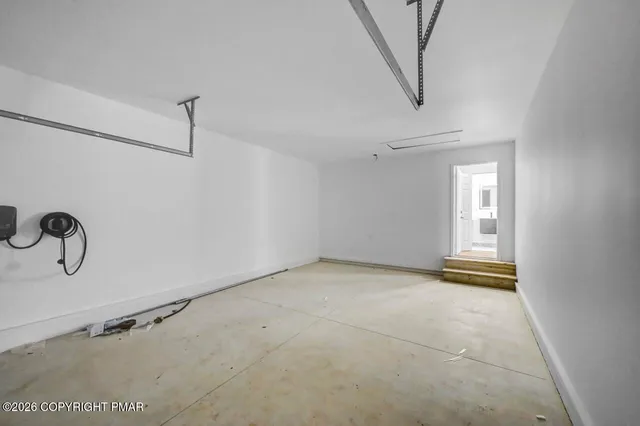 $850,000 | 684 Minsi Trail East, Long Pond, PA 18334