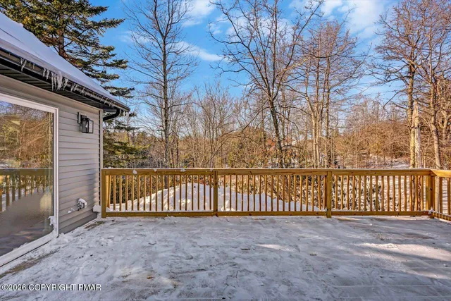 $850,000 | 684 Minsi Trail East, Long Pond, PA 18334