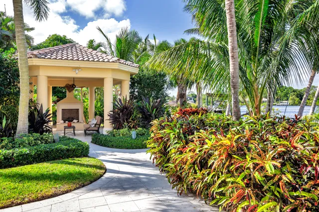 $14,950,000 | 19223 North Riverside Drive, Tequesta, FL 33469