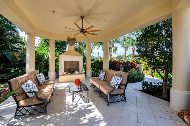 $14,950,000 | 19223 North Riverside Drive, Tequesta, FL 33469