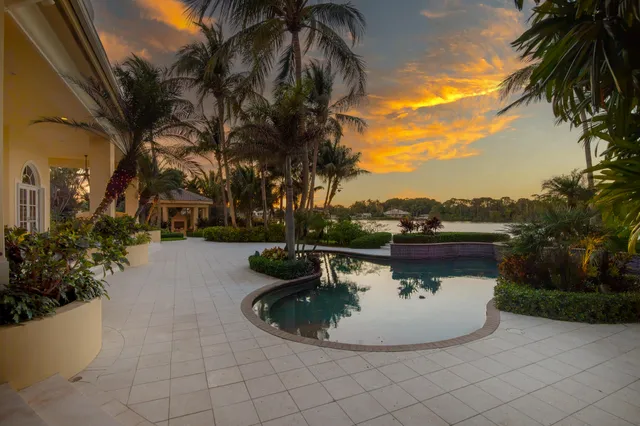 $14,950,000 | 19223 North Riverside Drive, Tequesta, FL 33469