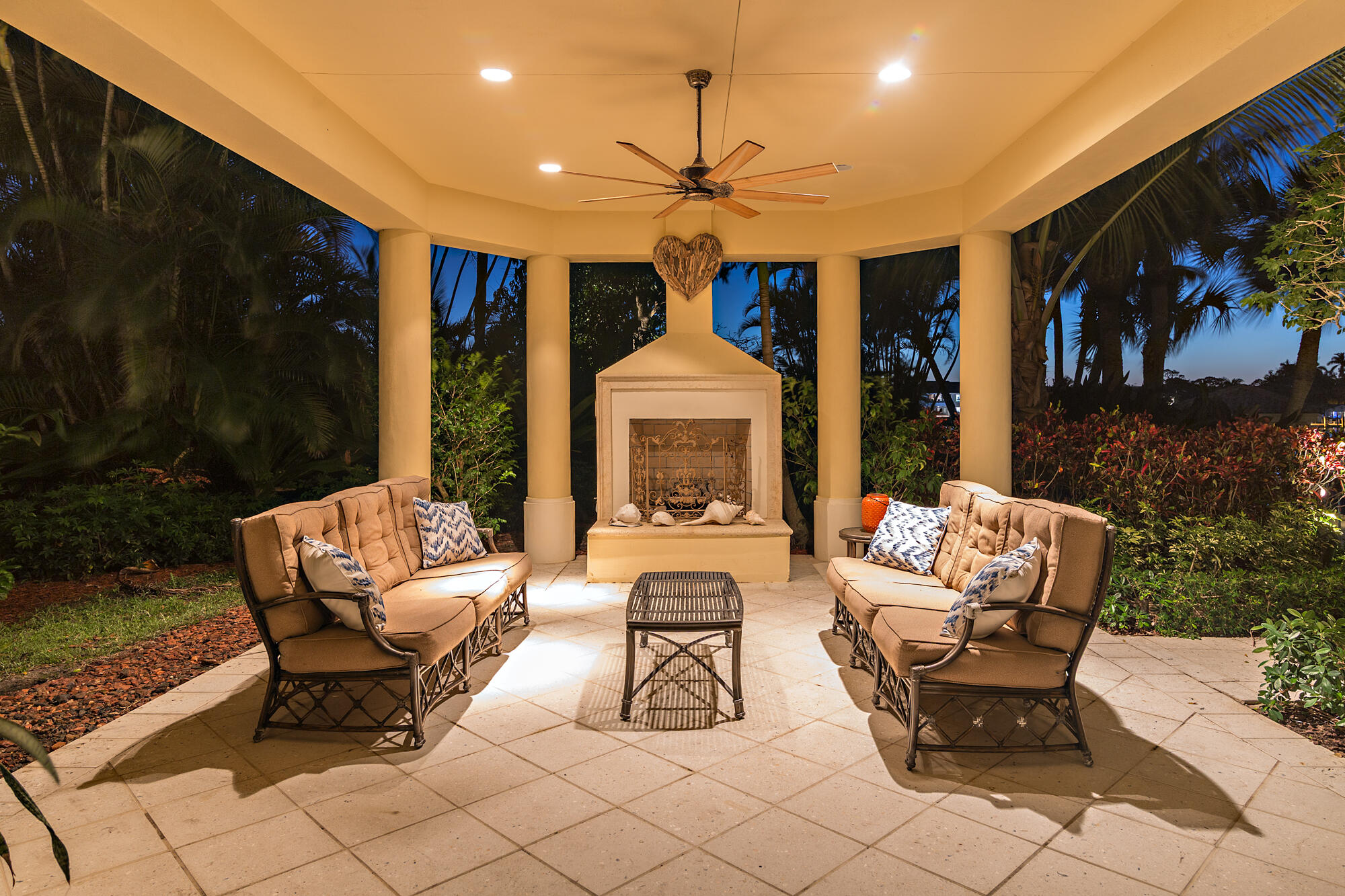 19223 North Riverside Drive Tequesta, FL 33469 - Photo 78 of 83 low-8