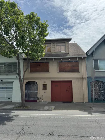 $899,000 | 2877 Cesar Chavez, San Francisco, CA 94110