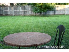 28 Celeste Court Springfield, IL 62703 - Photo 9 of 24