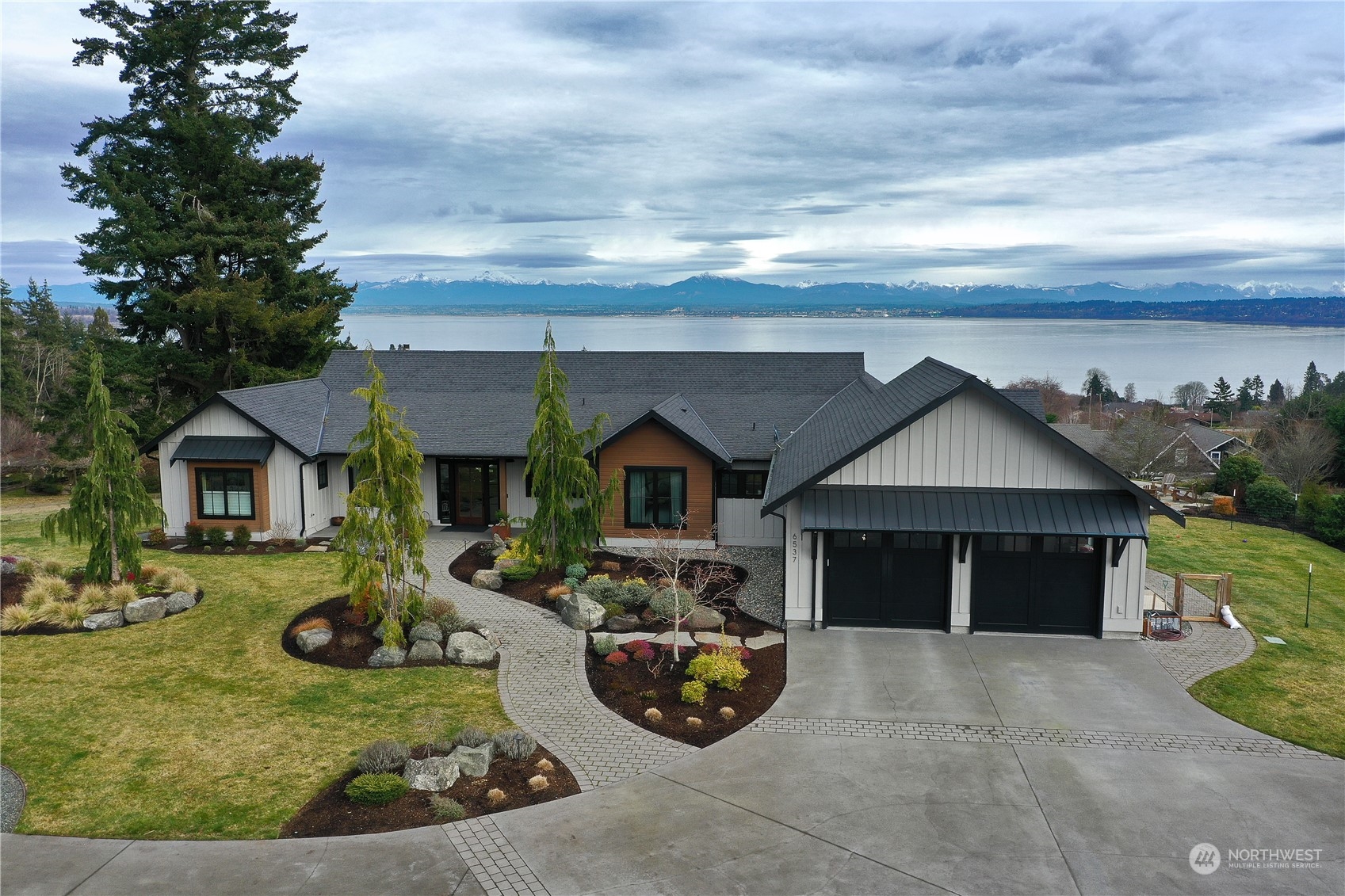 6537 Robin Lane Clinton, WA 98236 - Photo 2 of 40 Gallery Image 2