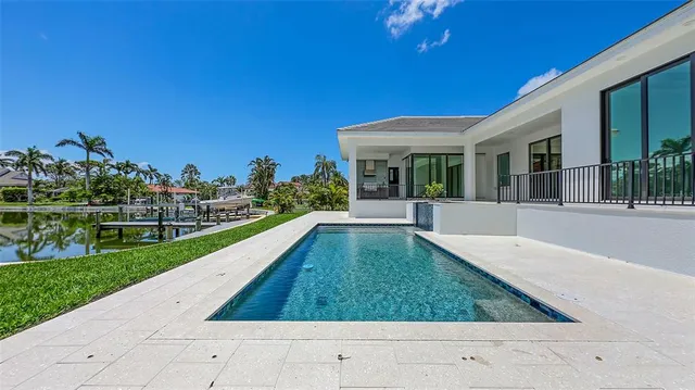 $4,925,000 | 670 Old Compass Road, Longboat Key, FL 34228