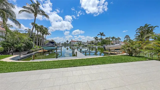 $4,925,000 | 670 Old Compass Road, Longboat Key, FL 34228