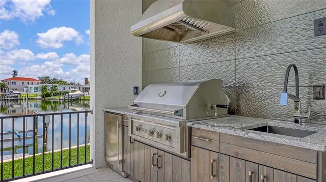 $4,925,000 | 670 Old Compass Road, Longboat Key, FL 34228