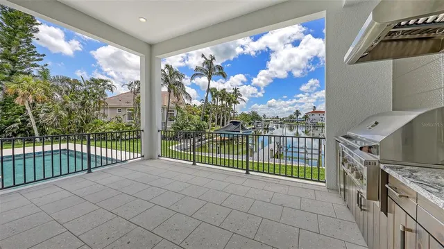 $4,925,000 | 670 Old Compass Road, Longboat Key, FL 34228