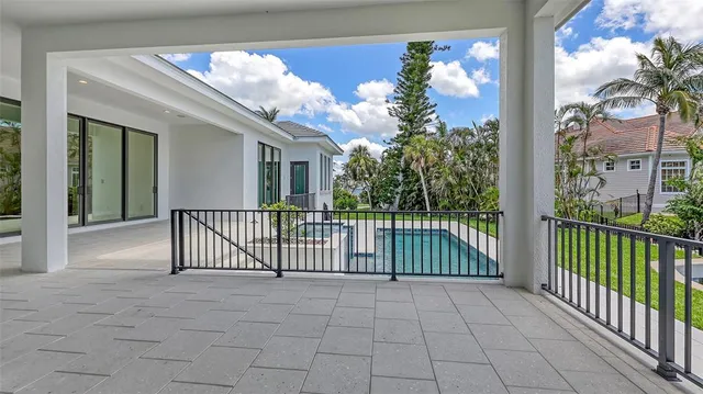 $4,925,000 | 670 Old Compass Road, Longboat Key, FL 34228