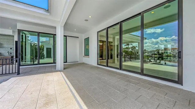 $4,925,000 | 670 Old Compass Road, Longboat Key, FL 34228