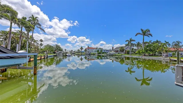 $4,925,000 | 670 Old Compass Road, Longboat Key, FL 34228
