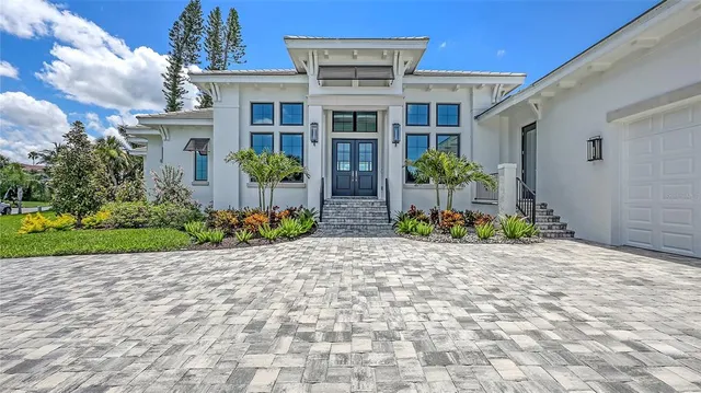 $4,925,000 | 670 Old Compass Road, Longboat Key, FL 34228