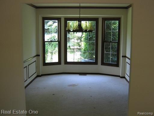 2368 North Fairview Lane Rochester, MI 48306 - Photo 4 of 6 Formal Dining Room