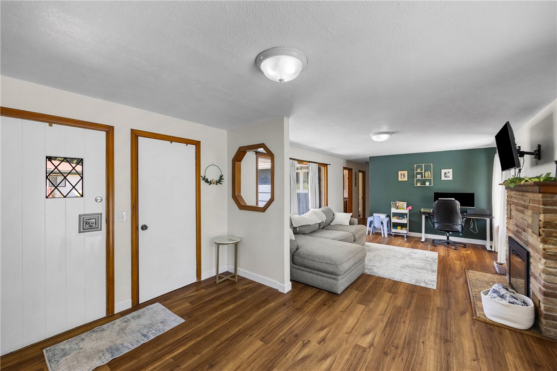234 Pardee Road Irondequoit, NY 14609 - Photo 7 of 48