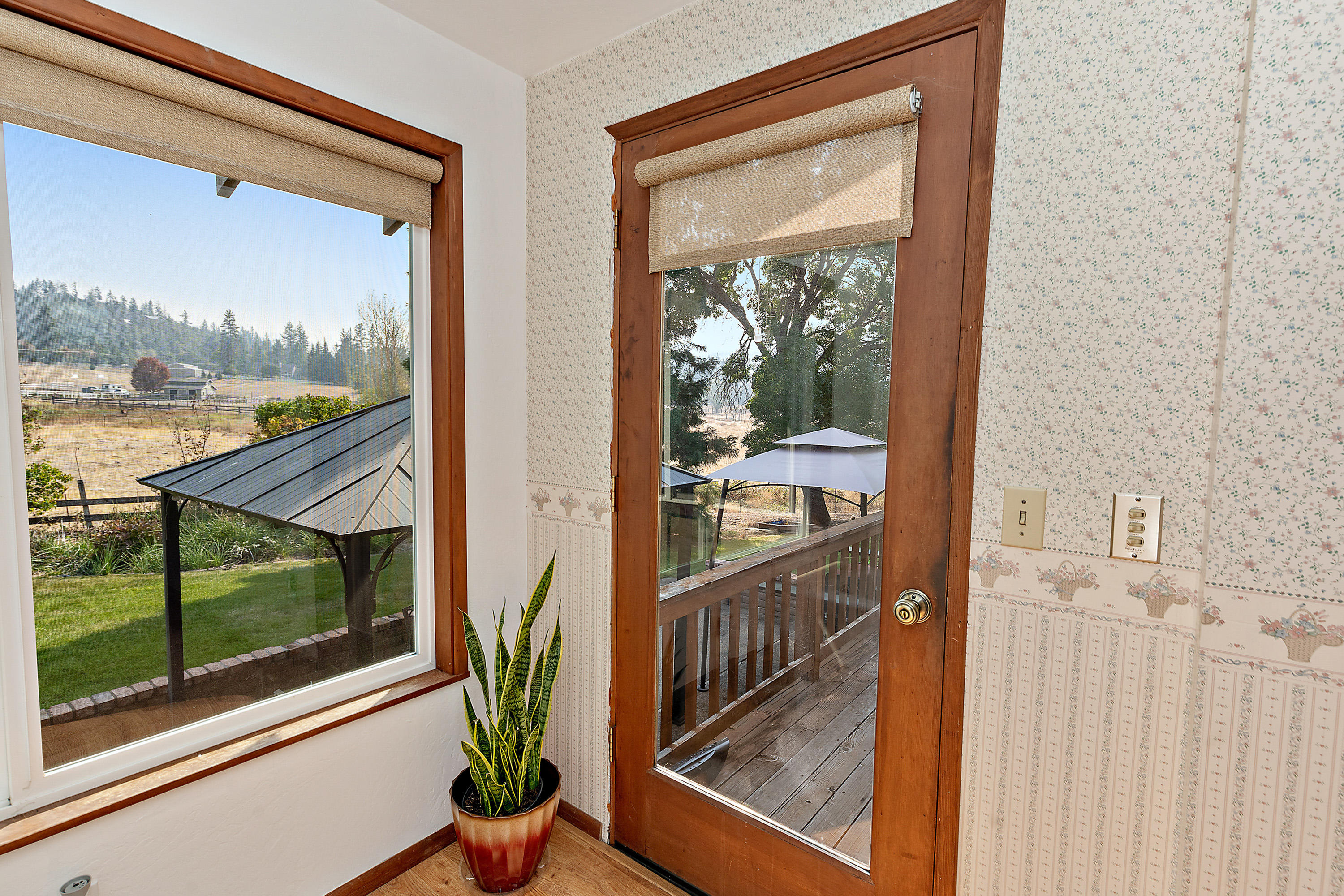 1480 Upper Applegate Road Jacksonville, OR 97530 - Photo 23 of 52 UA(40)