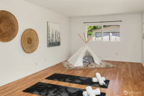 $630,000 | 16022 11th Avenue Southwest, Burien, WA 98166