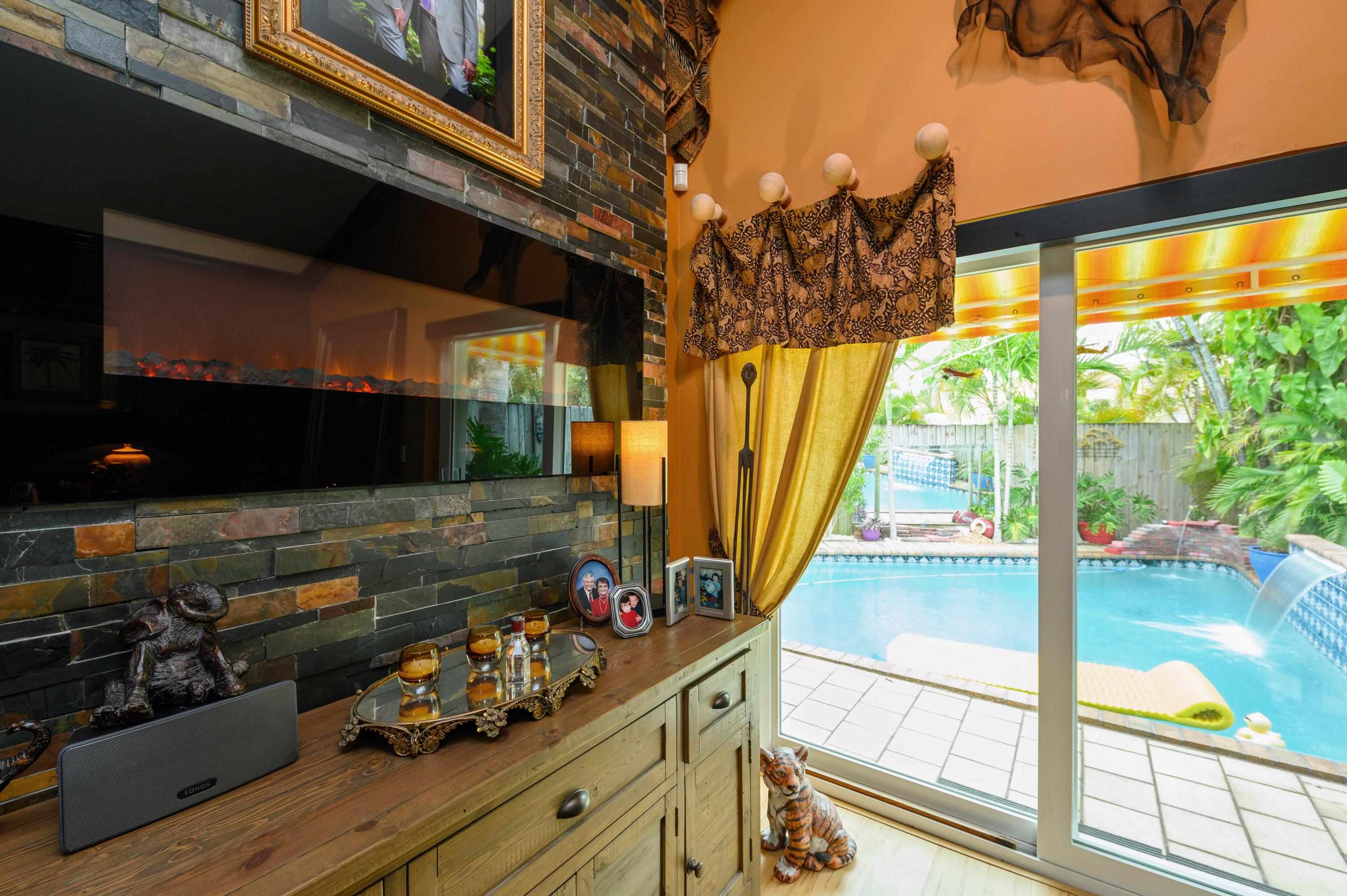 21835 Atrium Boulevard Boca Raton, FL 33433 - Photo 16 of 24 Fireplace