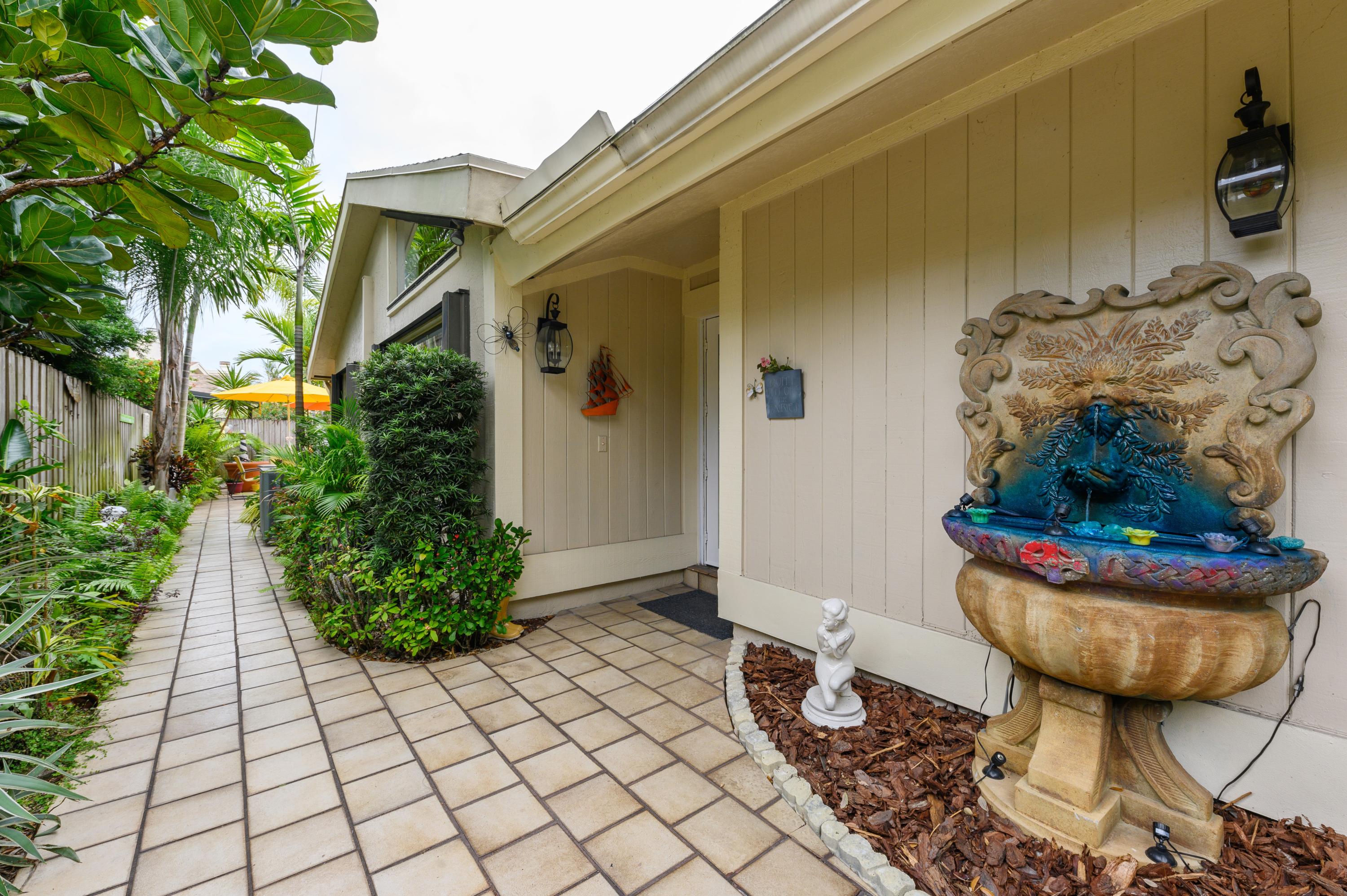 21835 Atrium Boulevard Boca Raton, FL 33433 - Photo 24 of 24 Courtyard