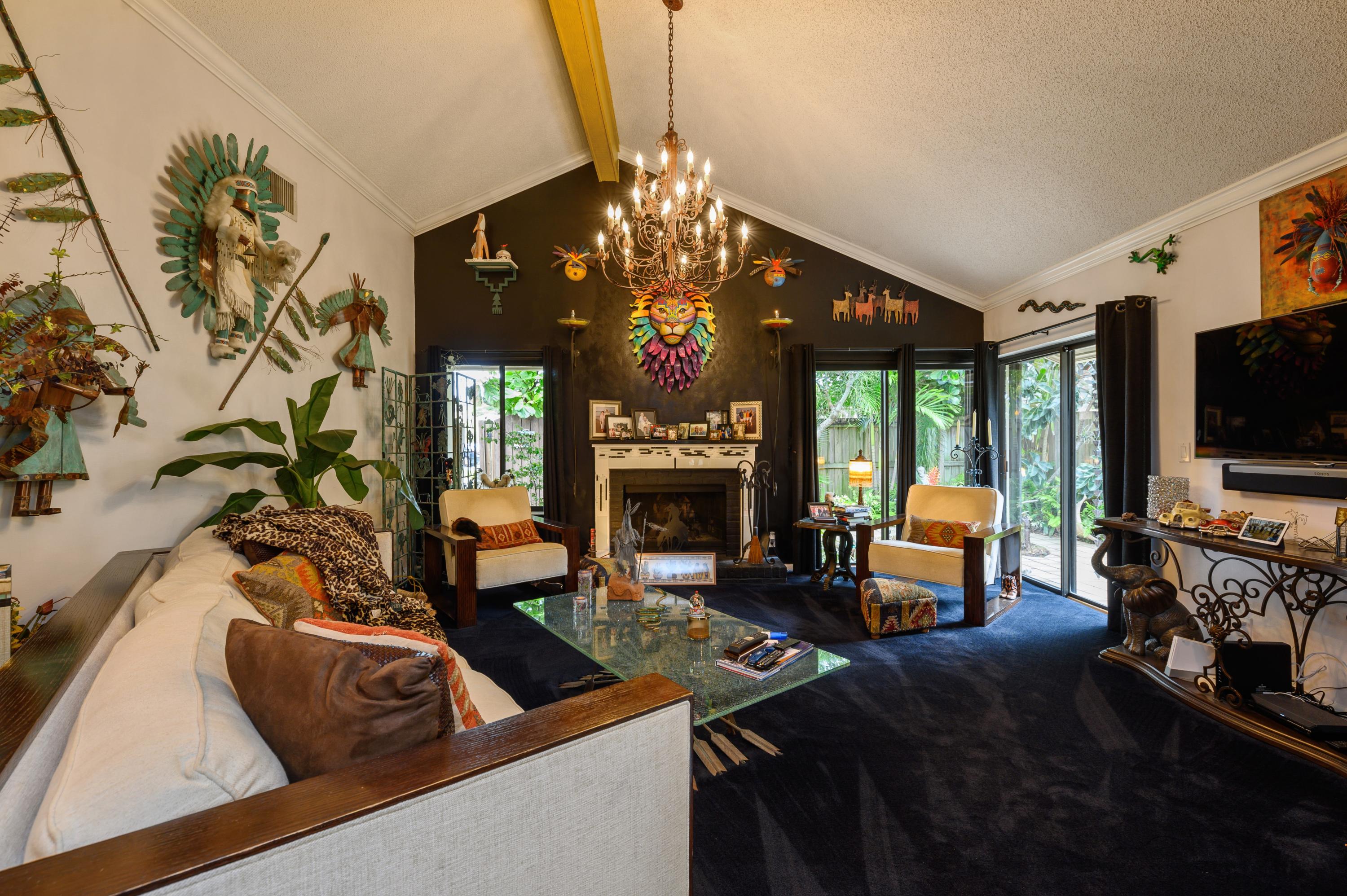 21835 Atrium Boulevard Boca Raton, FL 33433 - Photo 3 of 24 Living Room