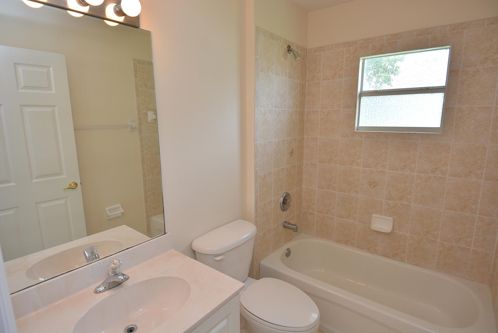 1866 Southwest Leafy Road Port St. Lucie, FL 34953 - Photo 35 of 54 Bath 2