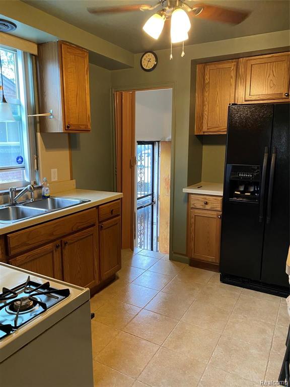 20097 Evergreen Road Detroit, MI 48219 - Photo 6 of 14