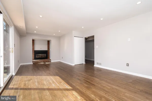 $450,000 | 10357 Barcan Circle, Columbia, MD 21044