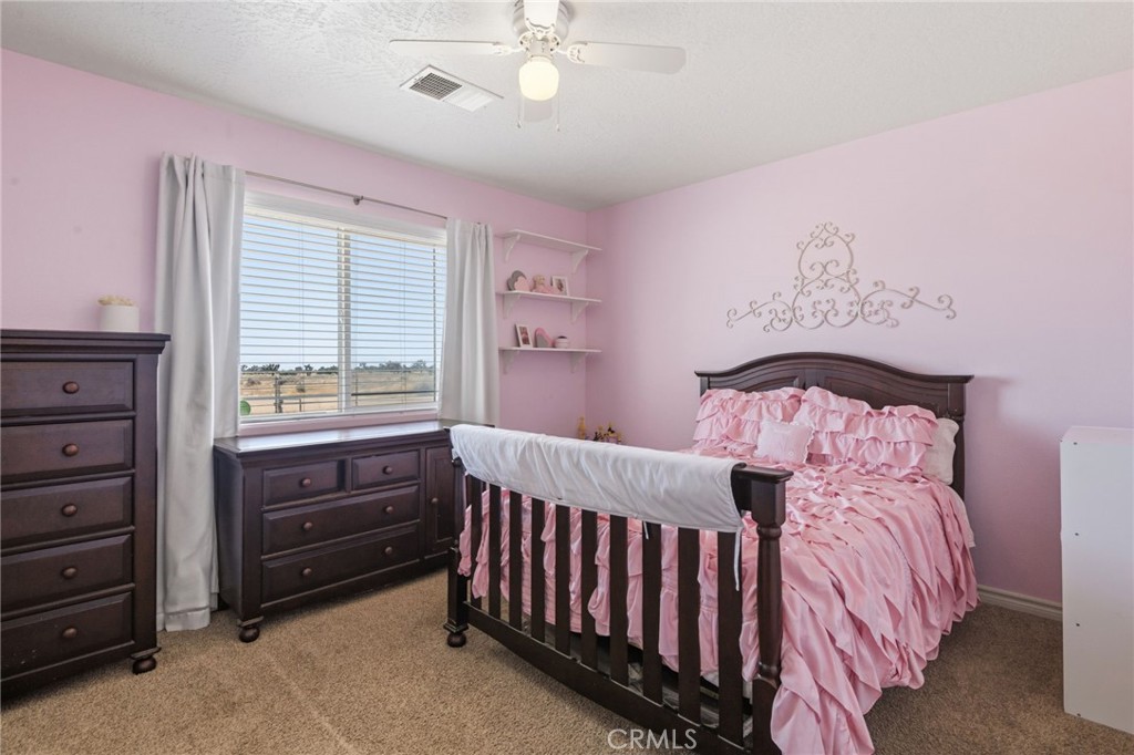 11385 Trinity Road Oak Hills, CA 92344 - Photo 16 of 38