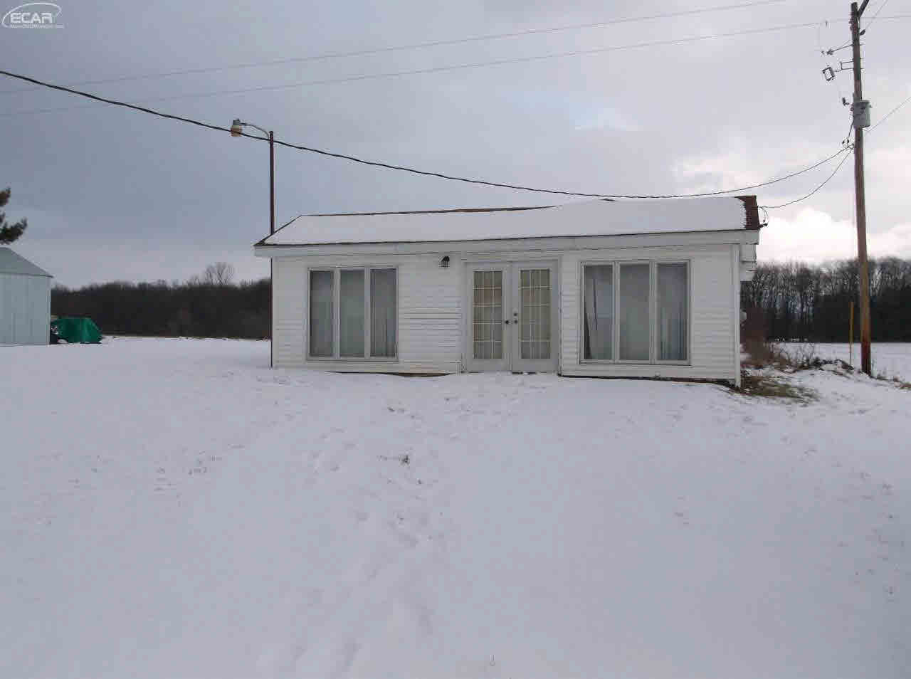 9211 Lemon Road Bancroft, MI 48414 - Photo 32 of 39 21257482-32.JPG
