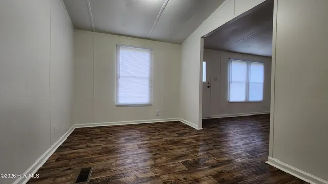 $1,250 | 1401 14th Street, Midway Park, NC 28544