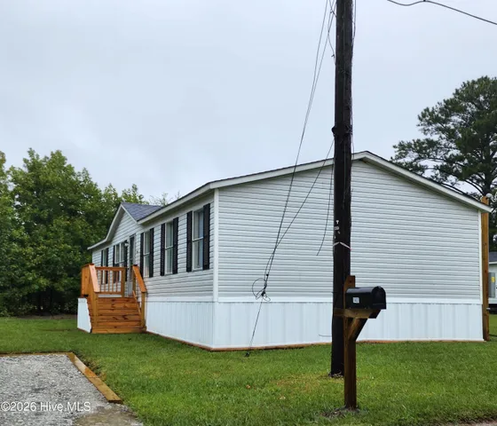 $1,250 | 1401 14th Street, Midway Park, NC 28544