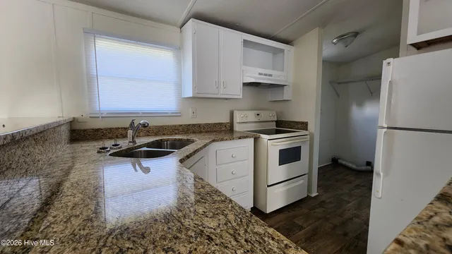 $1,250 | 1401 14th Street, Midway Park, NC 28544